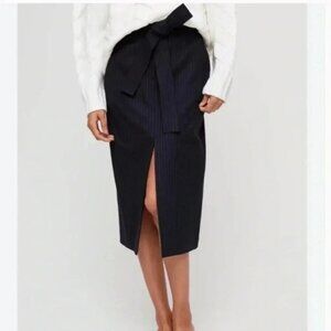 Aritzia Wilfred tie front pencil skirt. Stripes navy blue